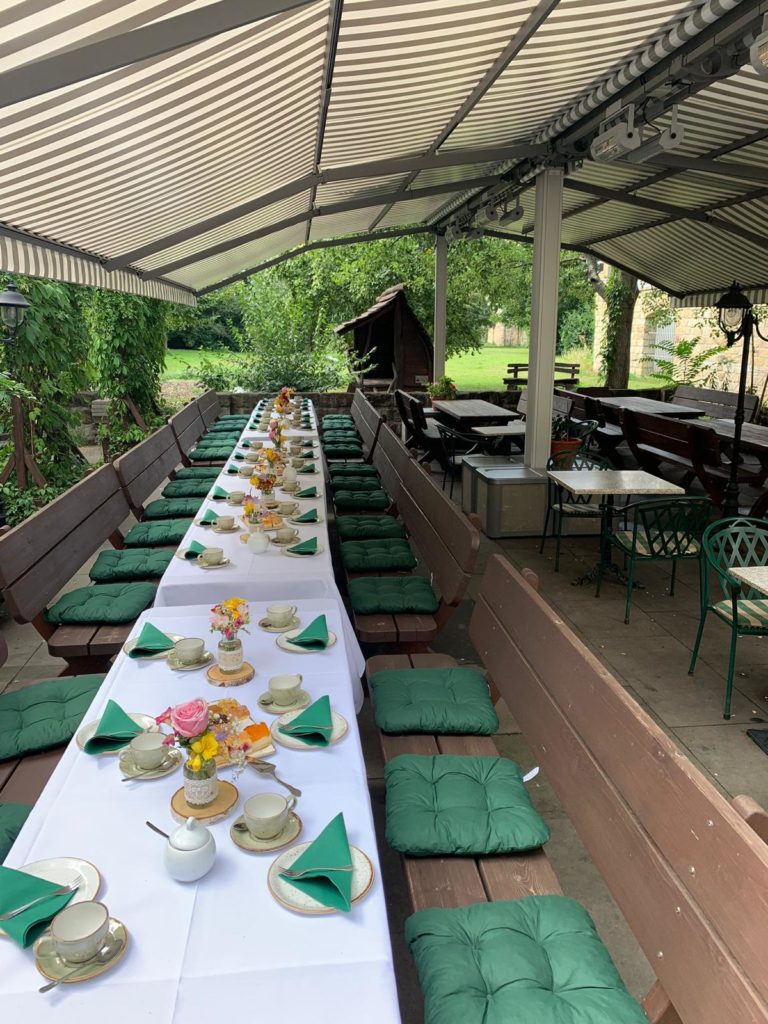 Feiern im Biergarten in Dresden